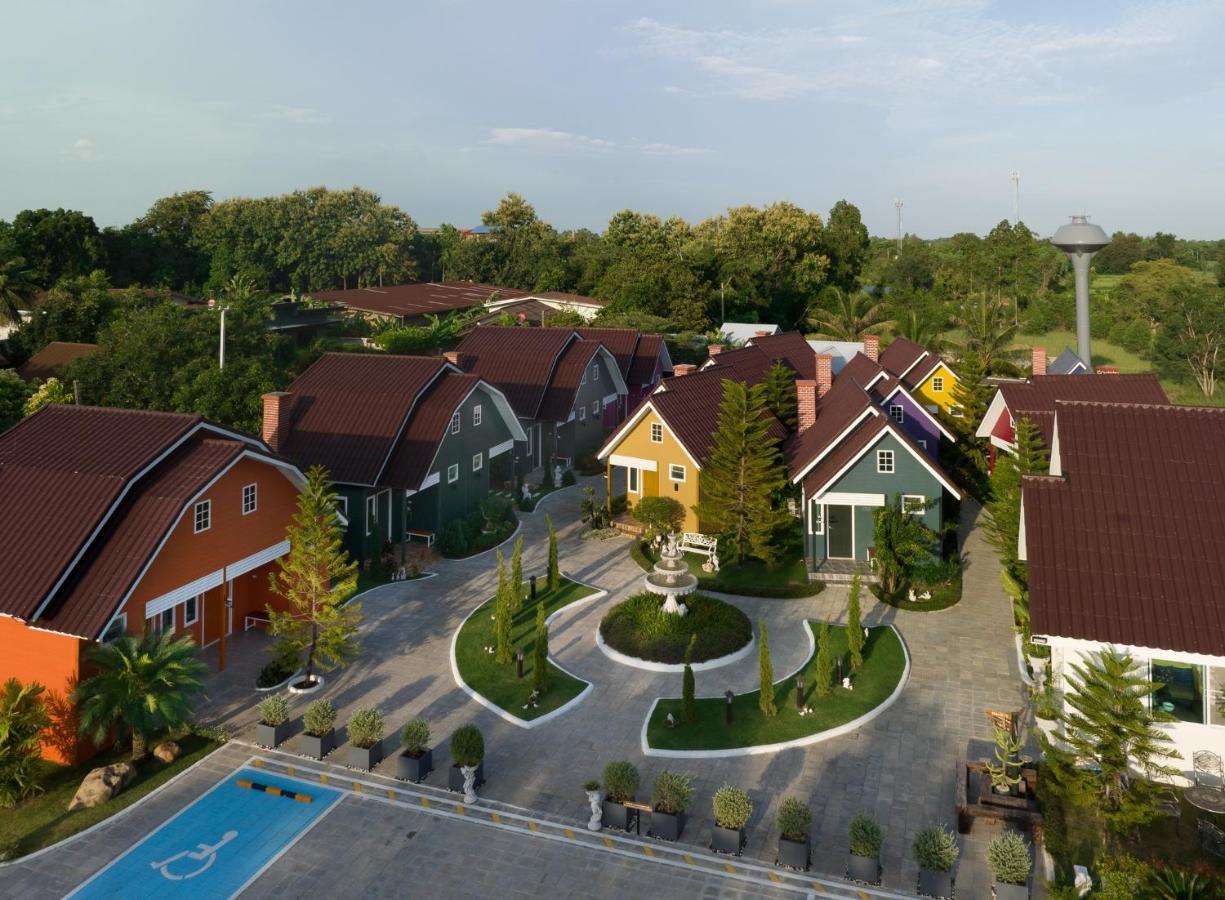 Picha Ville Resort Watthana Nakhon Buitenkant foto