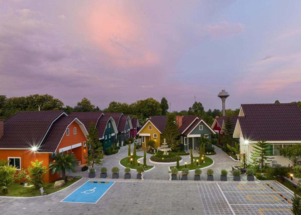 Picha Ville Resort Watthana Nakhon Buitenkant foto